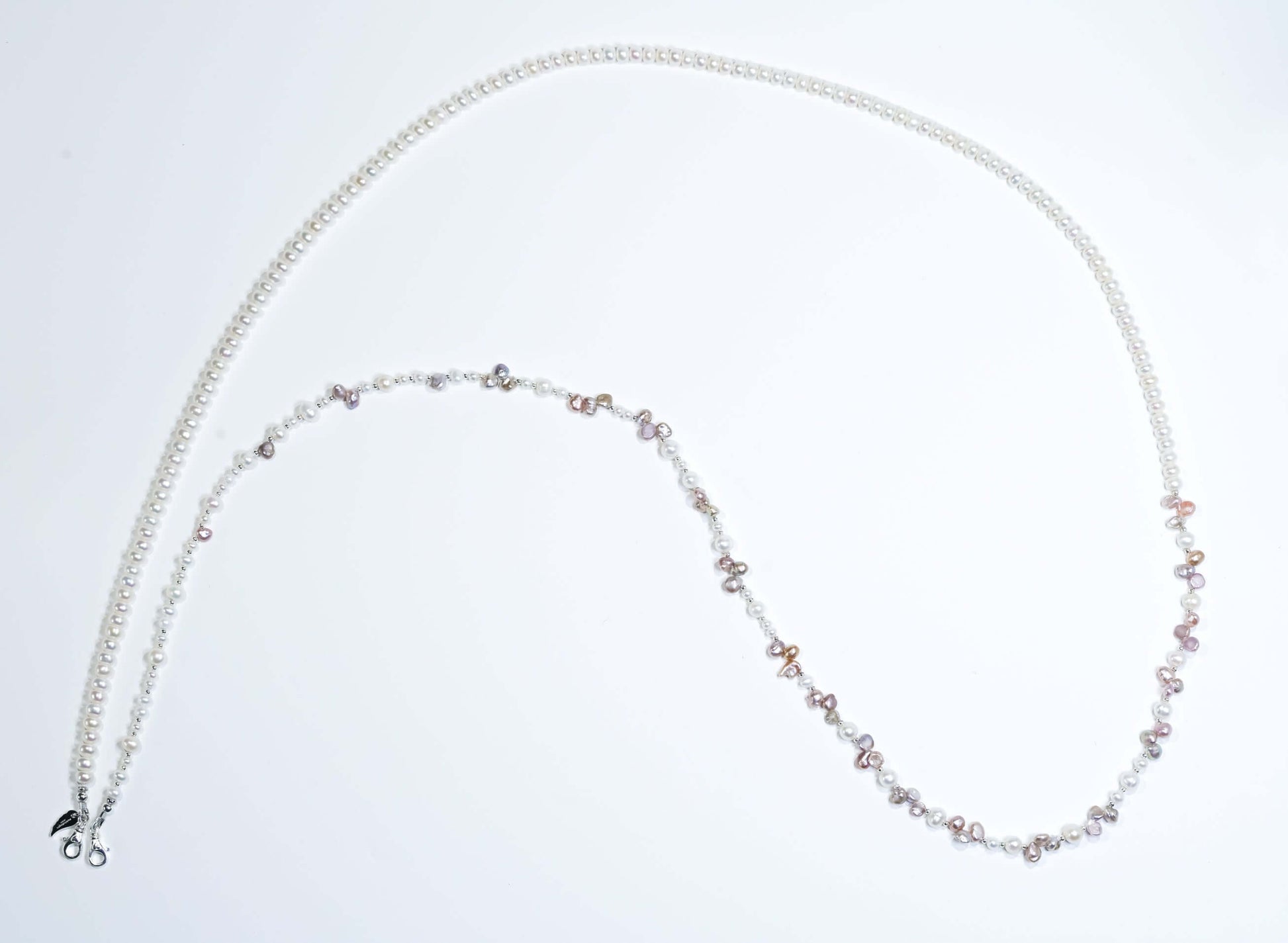 White Pearl-Petal Purple Pearl Phone Strap/Necklace, unique two-way design combining elegance and style for any occasion.